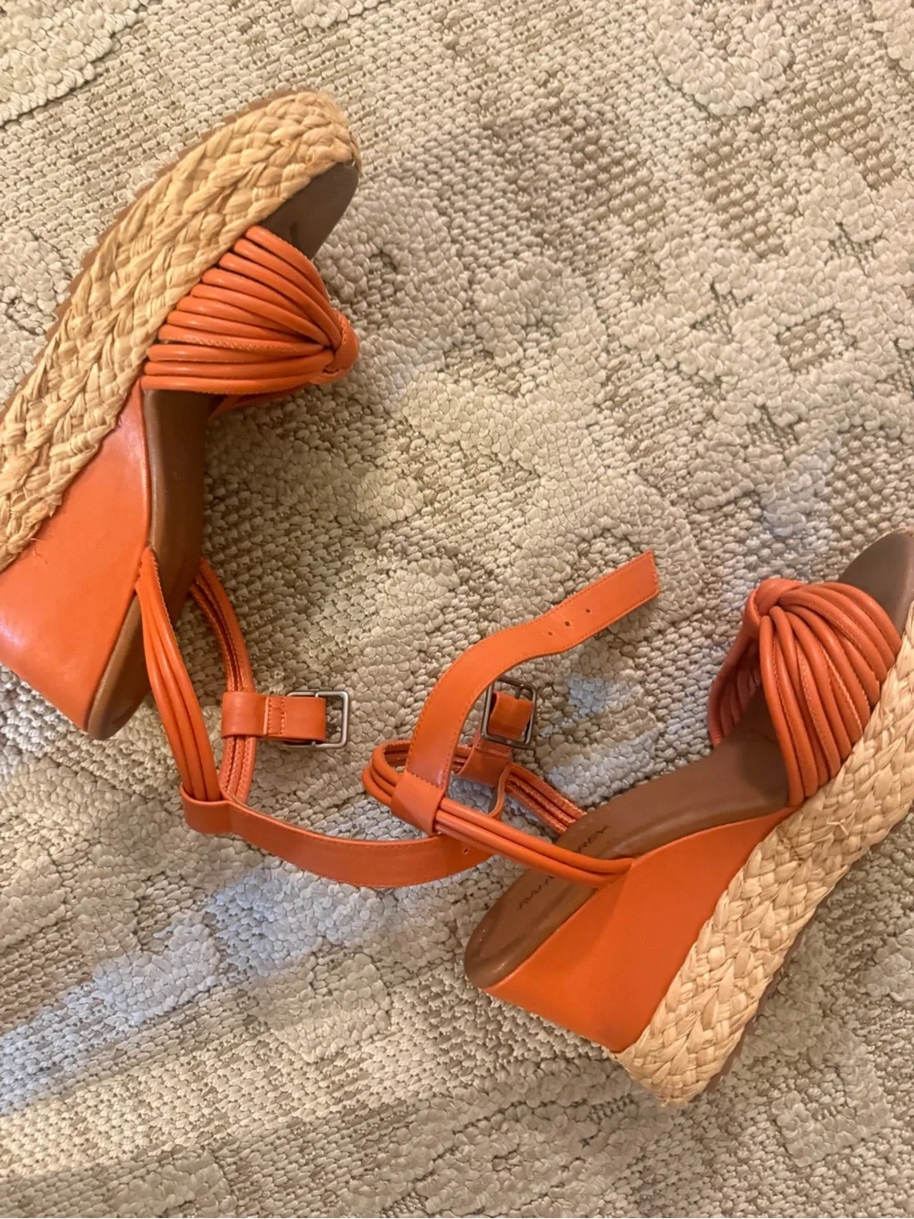 Rahya grey orange wedge